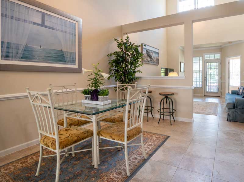 Pictures Of Rugs Under Dining Room Tables-10